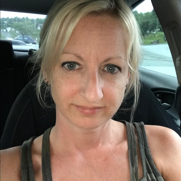 Meet your Posher, Kim - Picture 1 of 1